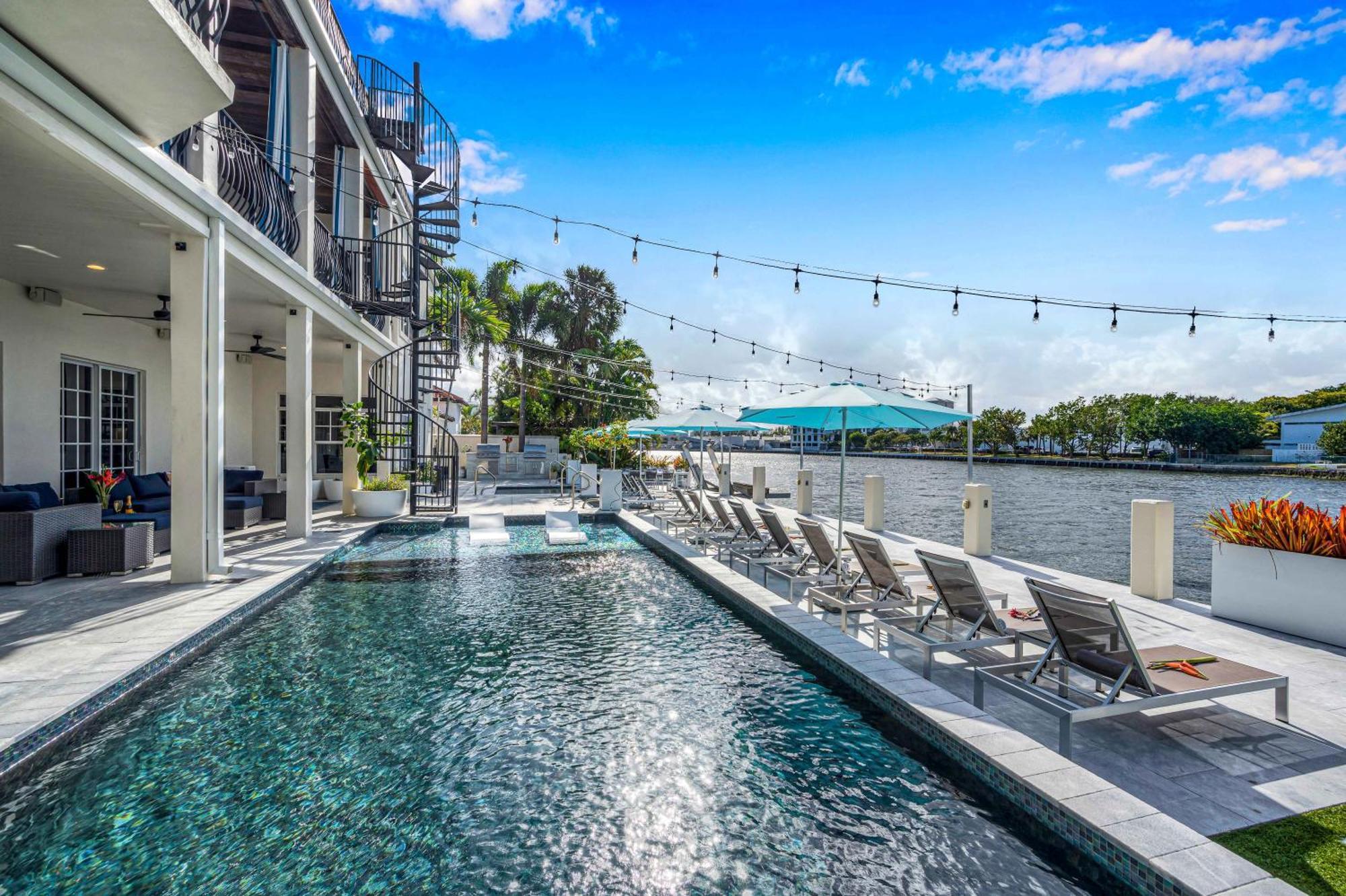 The Modern Castle Canal View Access Rooftop Living Greenhouse Vlllas Φορτ Λόντερντεϊλ Εξωτερικό φωτογραφία