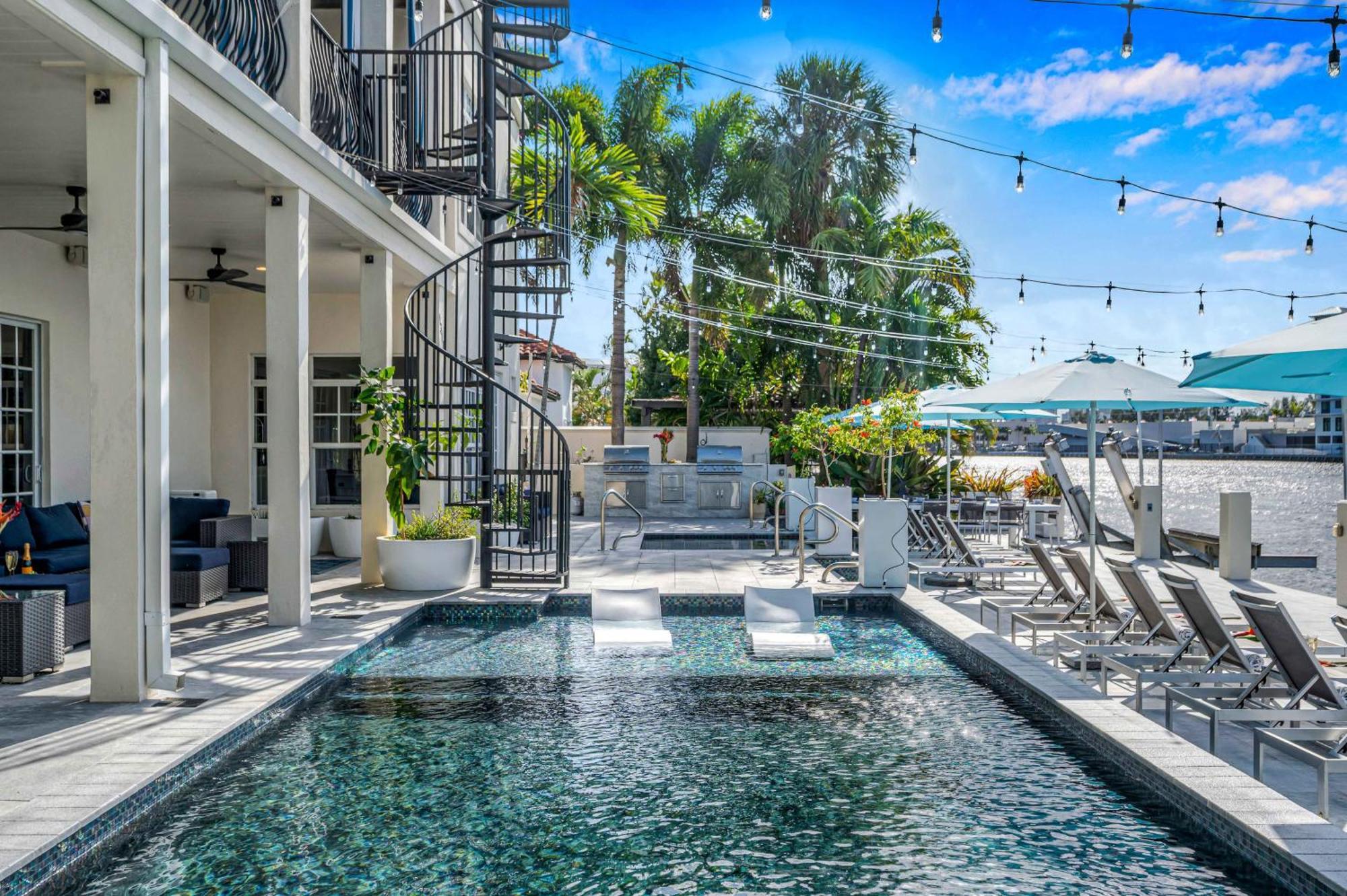 The Modern Castle Canal View Access Rooftop Living Greenhouse Vlllas Φορτ Λόντερντεϊλ Εξωτερικό φωτογραφία
